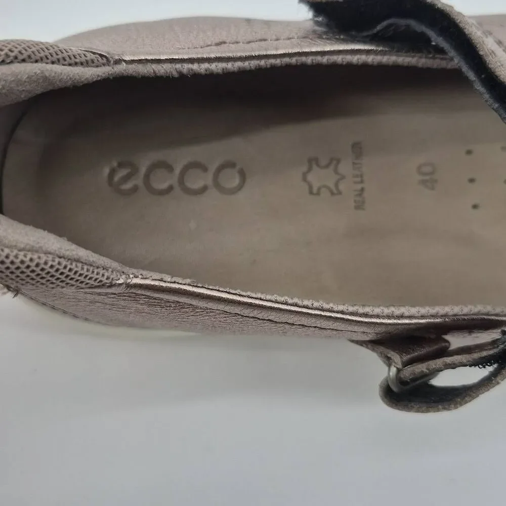 ECCO Women's Mary Jane Flats Size 9-9.5 Metallic Silver